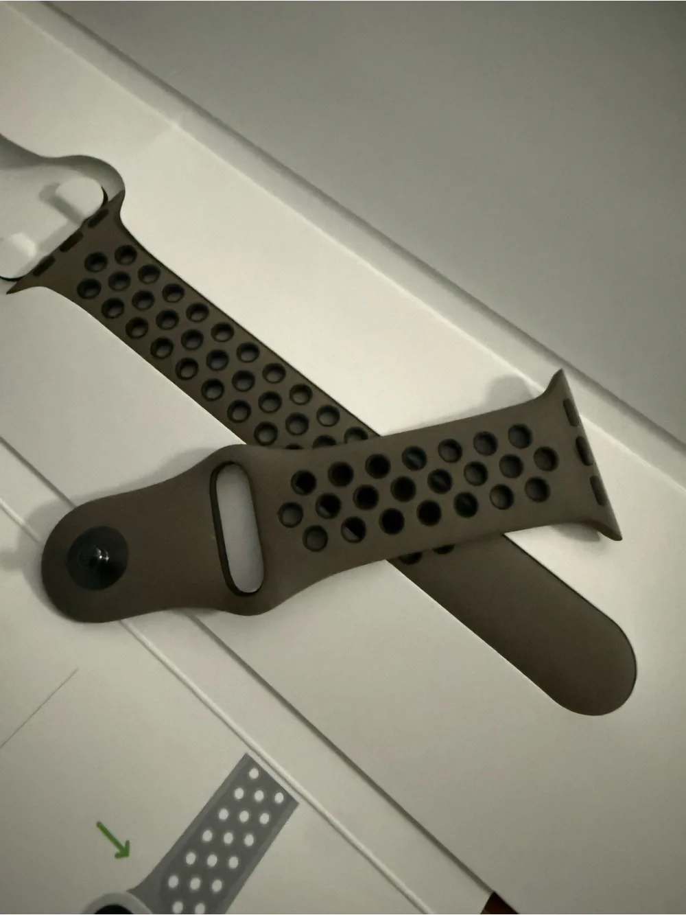 🆕 APPLE NIKE SPORT 41MM WATCH BAND OLIVE GREY MPGV3AM/A M/L